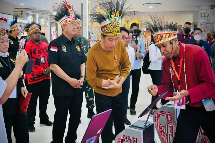 Jokowi Dukung Aplikasi...
