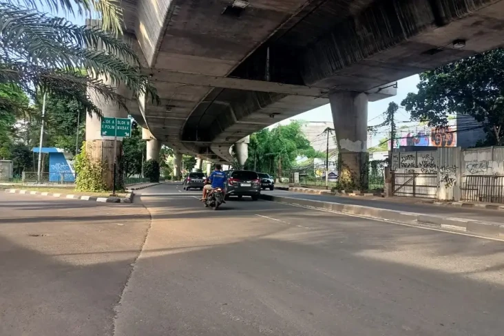 Jalan di Jakarta Selatan...