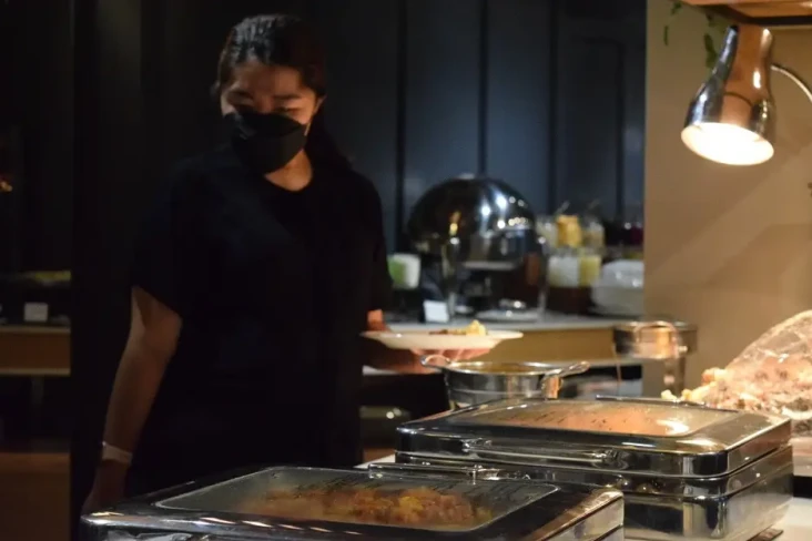 Serunya Berbuka di Resto...
