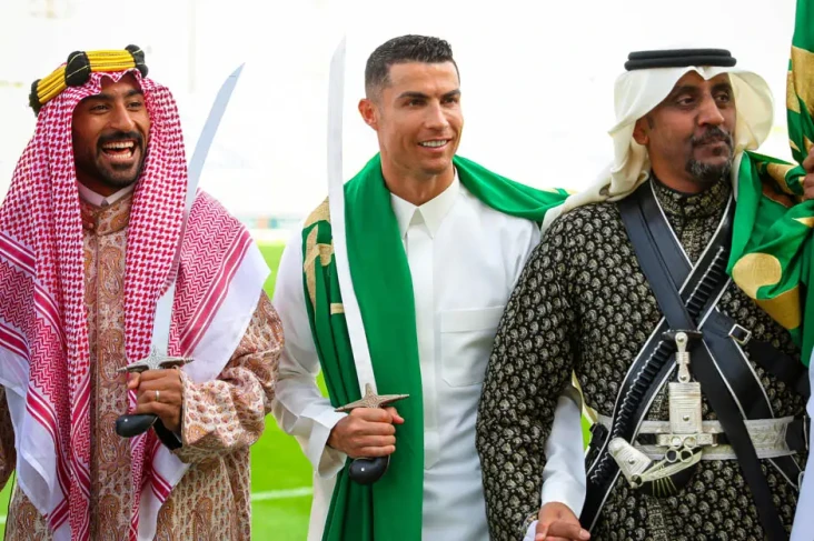 Ronaldo, Salah, Pesepak...