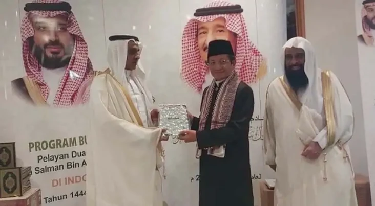 Arab Saudi Serahkan...