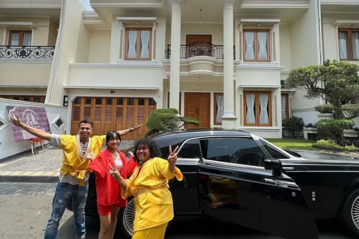 Raffi Ahmad Puji Kerja...