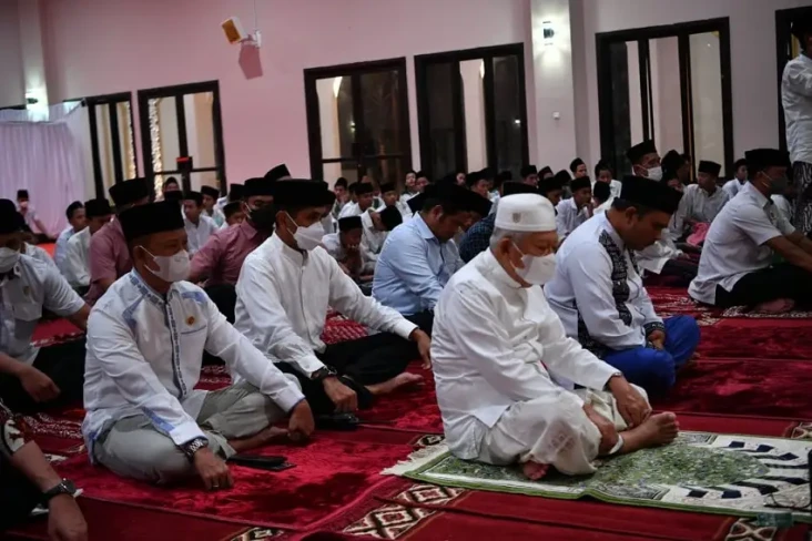 Momen Wapres Salat Tarawih...