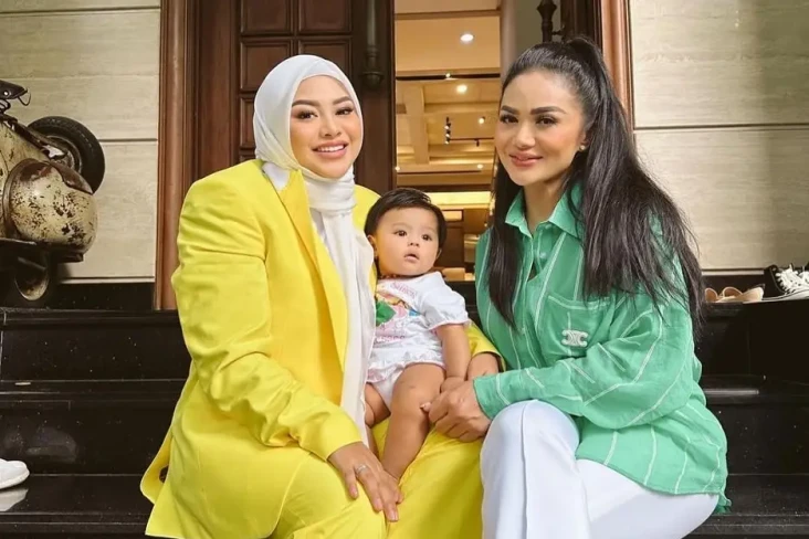 Krisdayanti Ultah ke-48,...