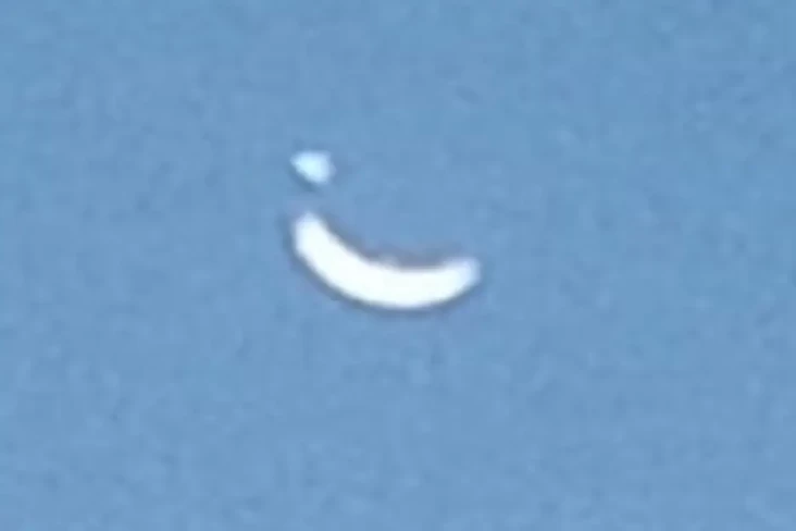 Fenomena Bulan Sabit...