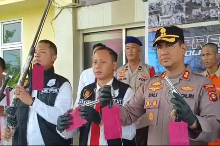Polisi Tangkap 4 Pembajak...