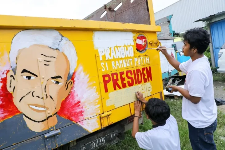 Sambil Ngabuburit, Komunitas...