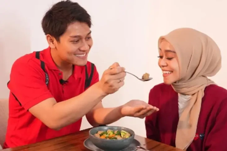 Rizky Billar-Lesti Kejora...