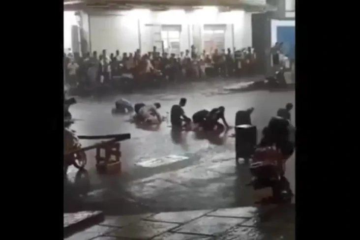 Video Viral Jemaah Tetap...