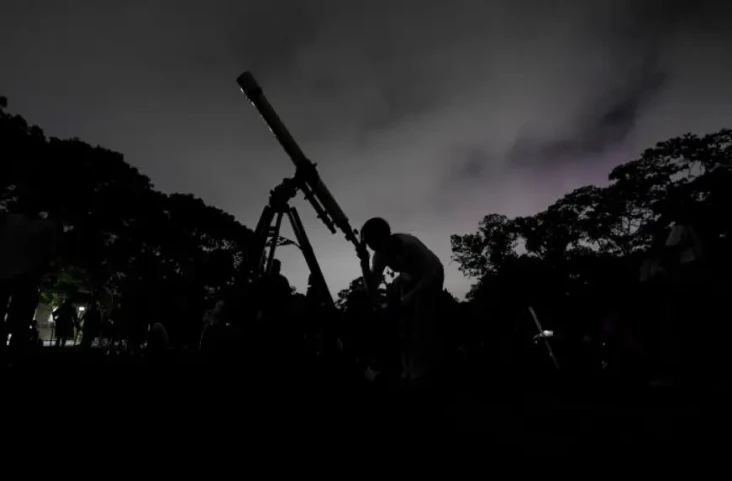 Besok, Merkurius, Jupiter,...