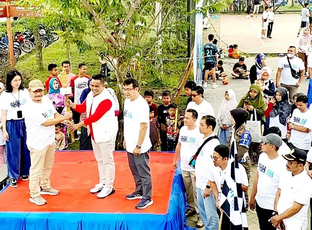 Bupati Pelalawan Hadiri...