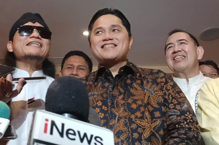 Erick Thohir Terbang...