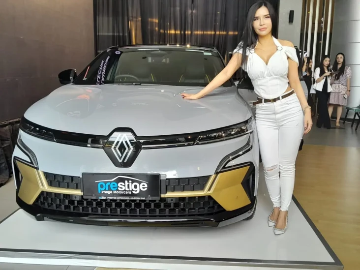 Mobil Listrik Renault...