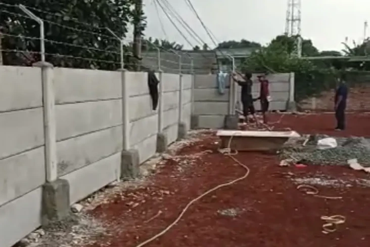 Gang Besan Serpong Ditembok...