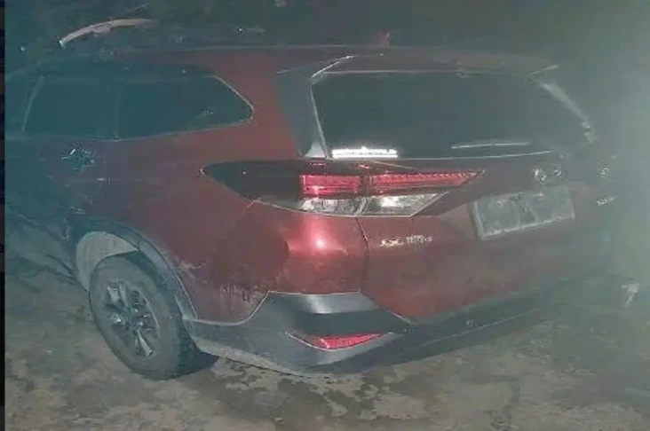 Curi Mobil dan HP Milik...