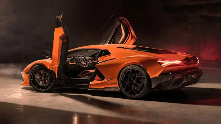 Lamborghini Aventador...