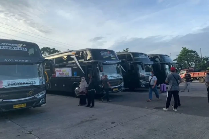 Sopir Bus Mudik Gratis...