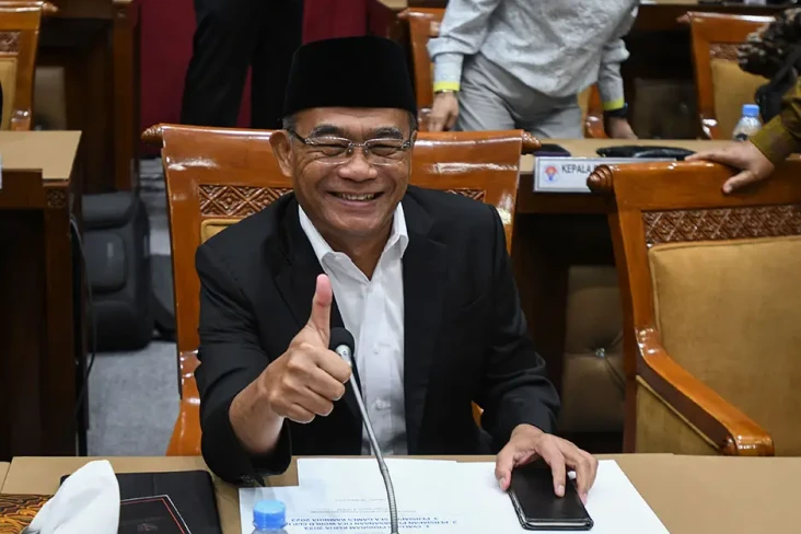 Plt Menpora Soal Pembatalan...