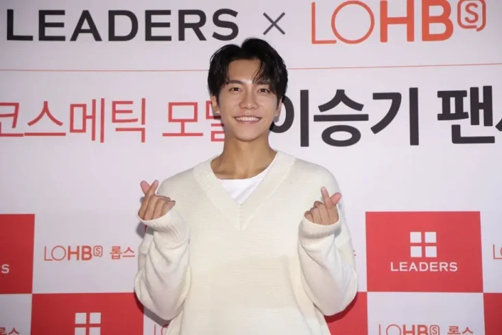 Lee Seung Gi Gelar Konser...