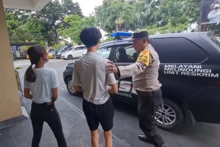 Demi Susu Anak, Janda...