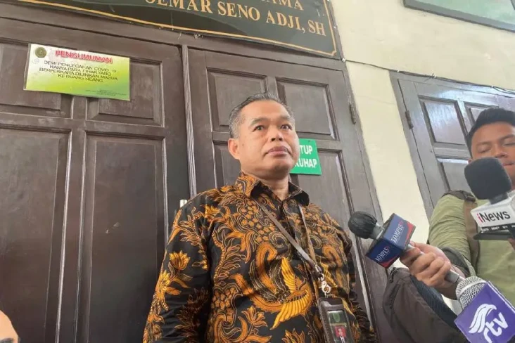 Usai Pembacaan Eksepsi,...