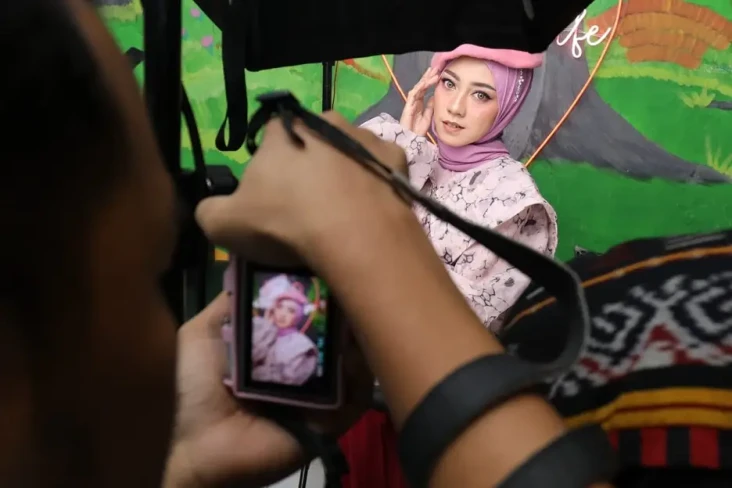 Asah Ketrampilan Memotret,...
