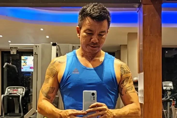 Pamer Foto di Gym, Jerry...