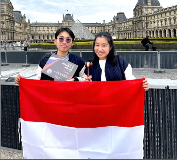 Hebat, 2 Mahasiswa Indonesia...