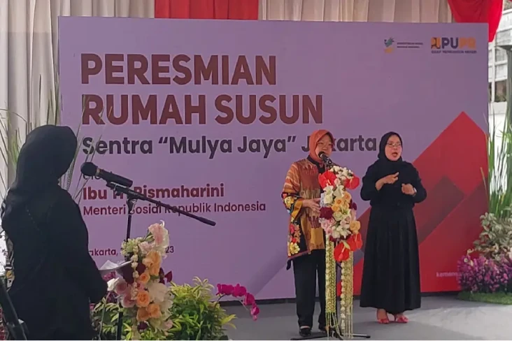 Mensos Risma Akan Usir...