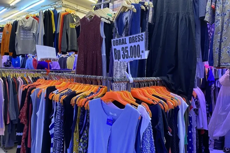 Thrifting di Indonesia...