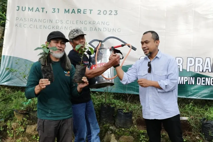 Bantu Pemasaran, Komitmen...