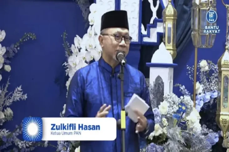 Jokowi Hadiri Silaturahmi...