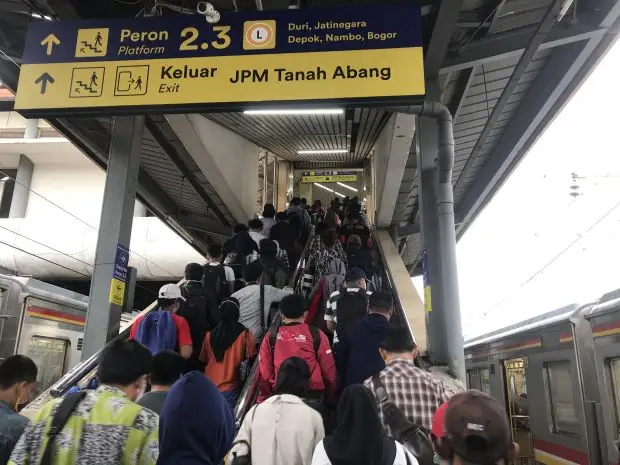 Stasiun Tanah Abang...