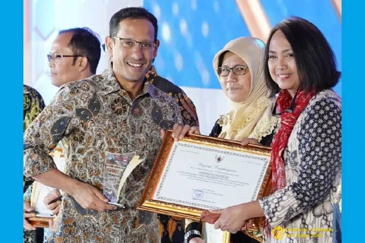 UI Raih 2 Penghargaan...
