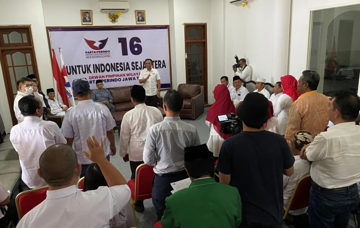 Konsolidasi dan Komunikasi...