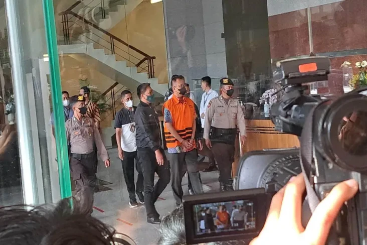 Penampakan Rafael Alun...