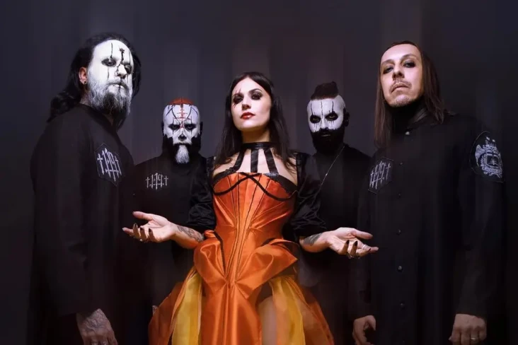 Lacuna Coil Persembahkan...