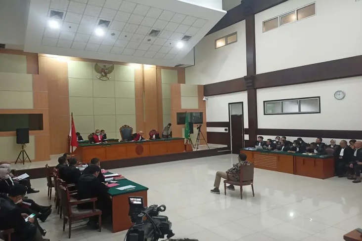 Sidang Dakwaan Pencemaran...