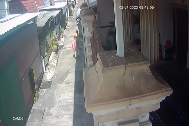 Ditinggal Ibadah, Rumah...