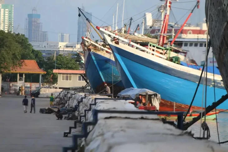 Pakaian Bekas Selundupan...