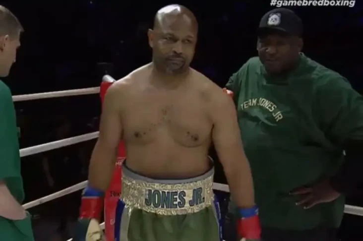 Roy Jones Jr Dipermalukan...