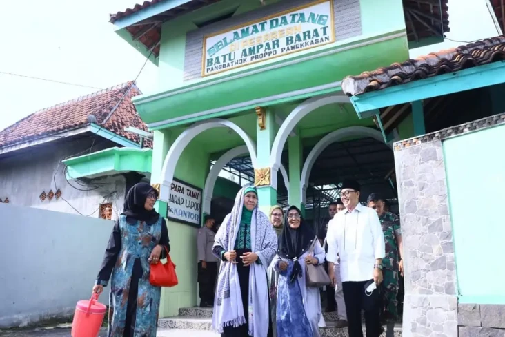 Kisah Pesarean Batu...