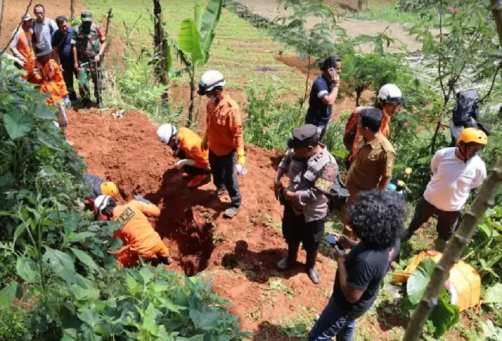 Identifikasi 10 Jenazah...