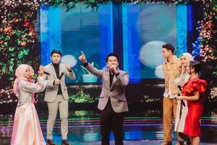 Top 6 Indonesian Idol...