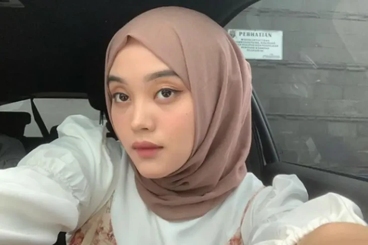 Sule Masih Betah Sendiri,...