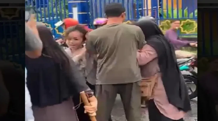 Viral Video Istri Sah...