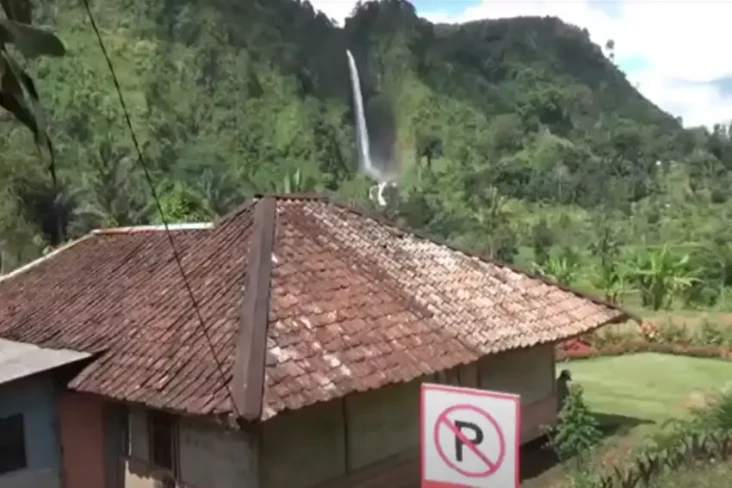 Viral! Rumah Panggung...