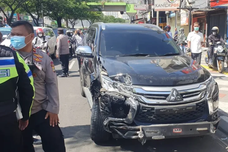 Sopir Pajero yang Tabrak...