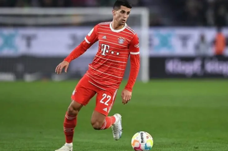 Joao Cancelo Memburu...