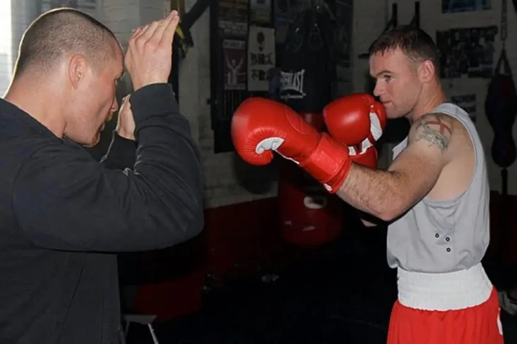 Wayne Rooney vs Jake...